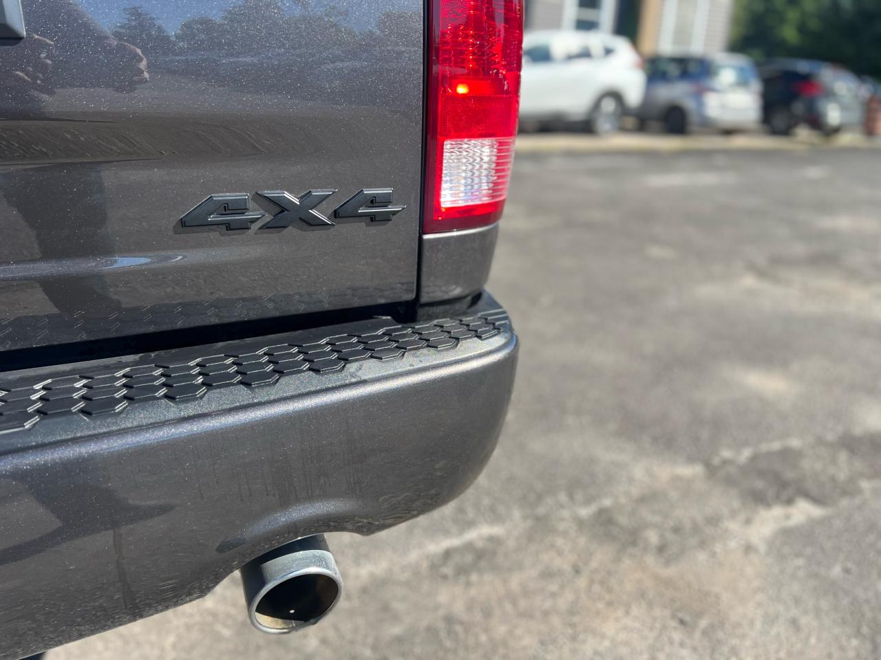 2021 RAM 1500 Classic EXPRESS CREWCAB 5.7 HEMI 4X4 Photo43