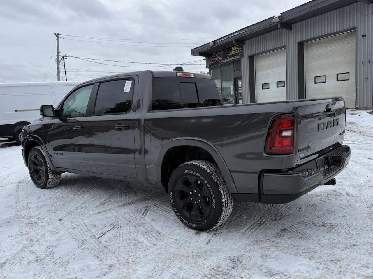 2026 RAM 1500 BIG HORN 4X4 Photo4