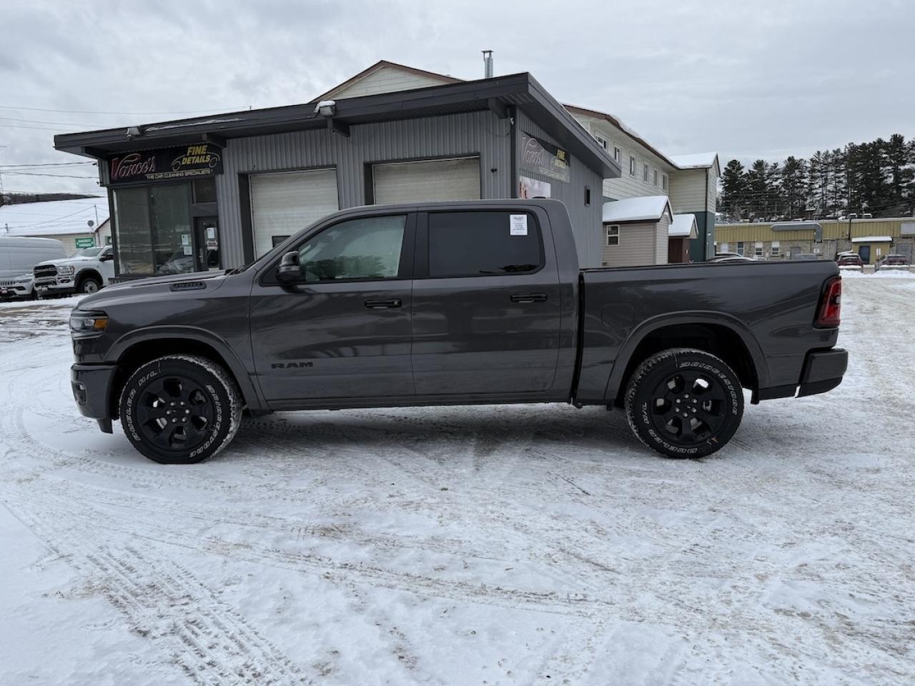 2026 RAM 1500 BIG HORN 4X4 Photo