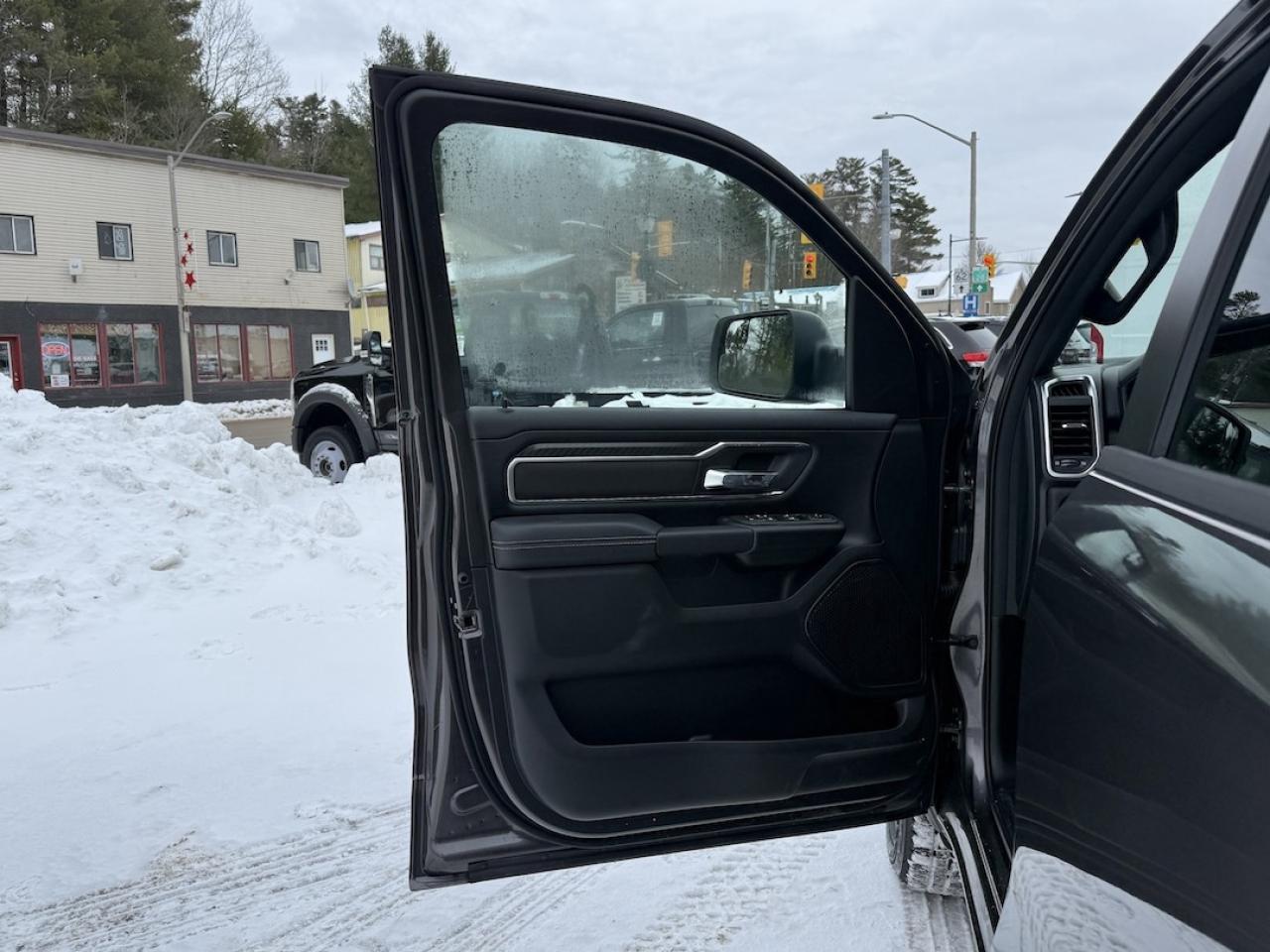 2026 RAM 1500 BIG HORN 4X4 Photo