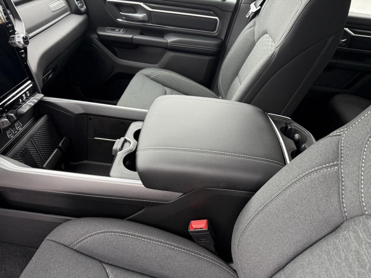 2026 RAM 1500 BIG HORN 4X4 Photo