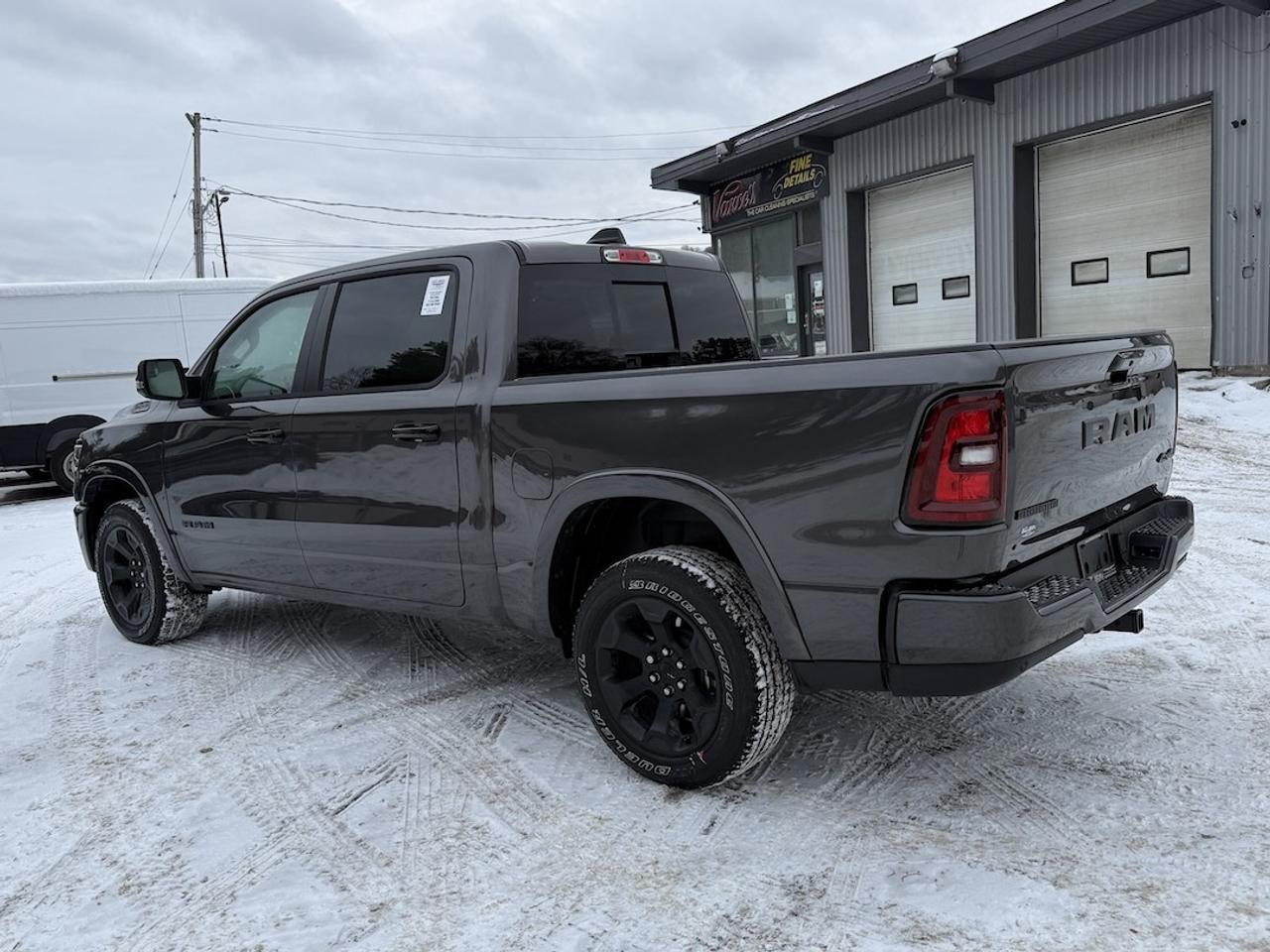 2026 RAM 1500 BIG HORN 4X4 Photo4