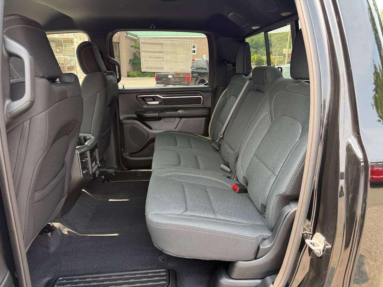 2026 RAM 1500 BIG HORN 4X4 Photo