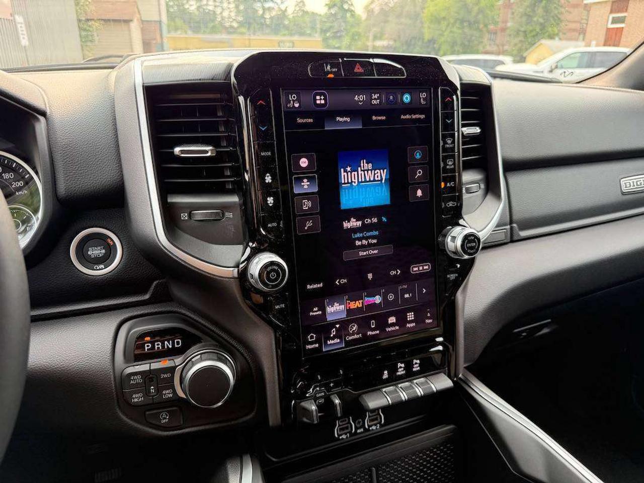 2026 RAM 1500 BIG HORN 4X4 Photo