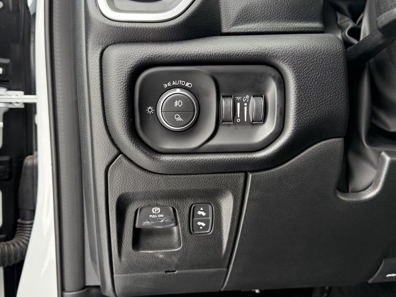 2026 RAM 1500 BIG HORN 4X4 Photo