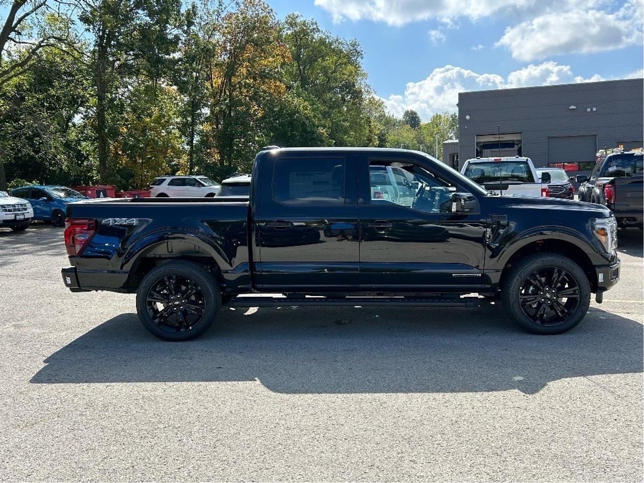 2025 Ford F-150 Lariat  - Sunroof - 22 Wheels Photo3