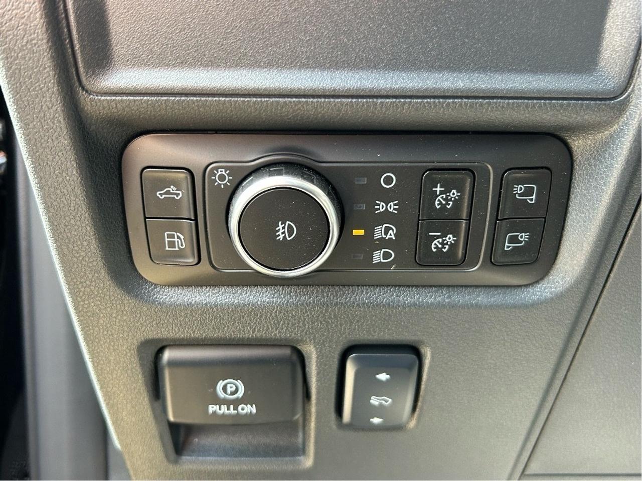 2025 Ford F-150 Lariat  - Sunroof - 22 Wheels Photo