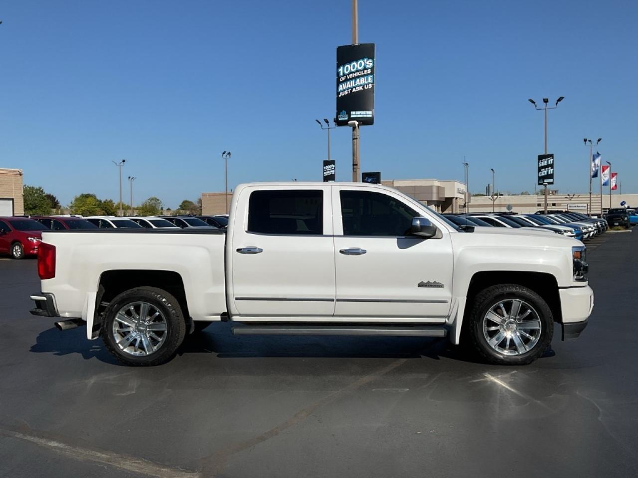 2018 Chevrolet Silverado 1500 AS IS / SUNROOF / POWER RUNNING BOARDS Photo3