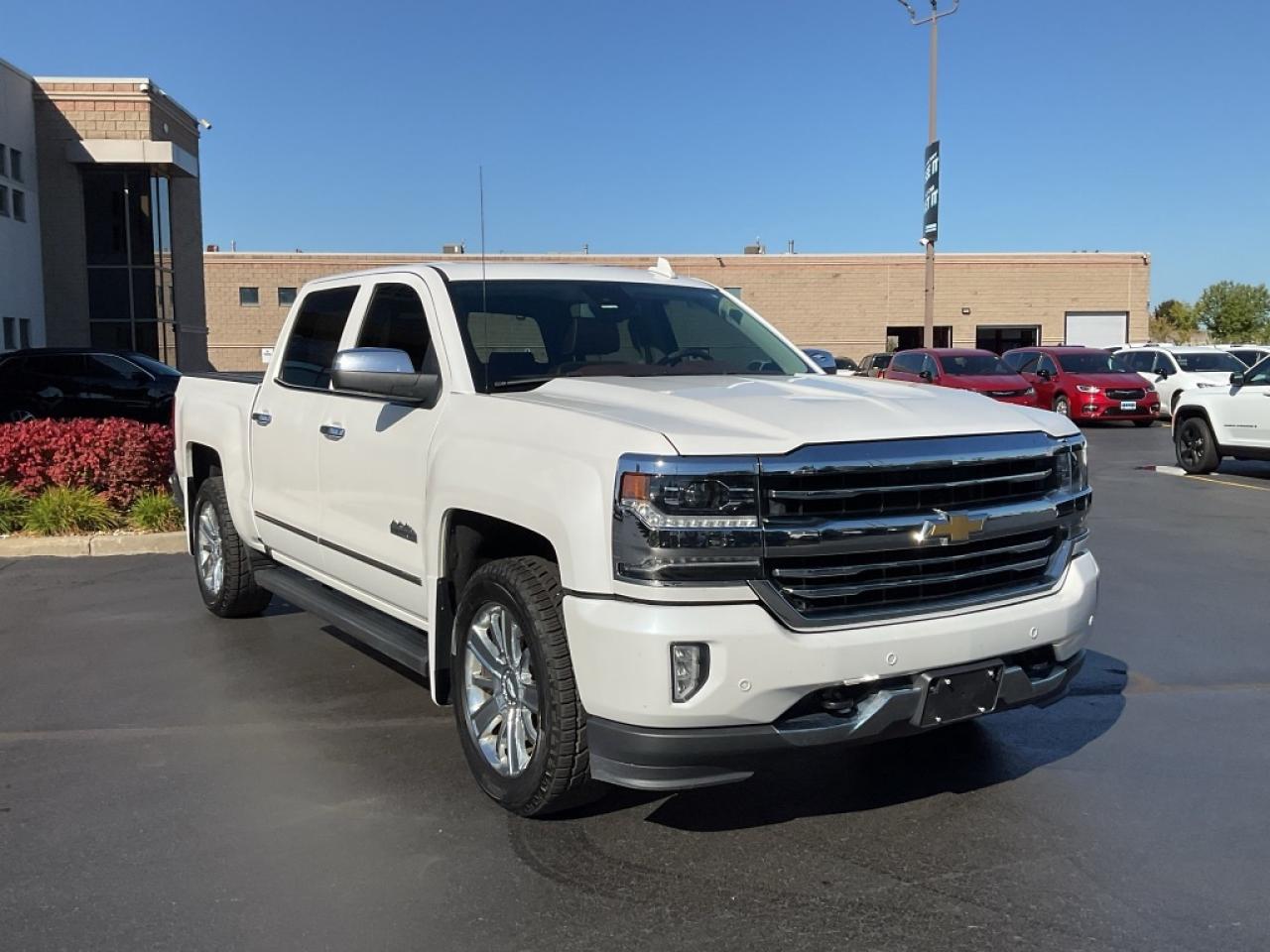2018 Chevrolet Silverado 1500 AS IS / SUNROOF / POWER RUNNING BOARDS Photo
