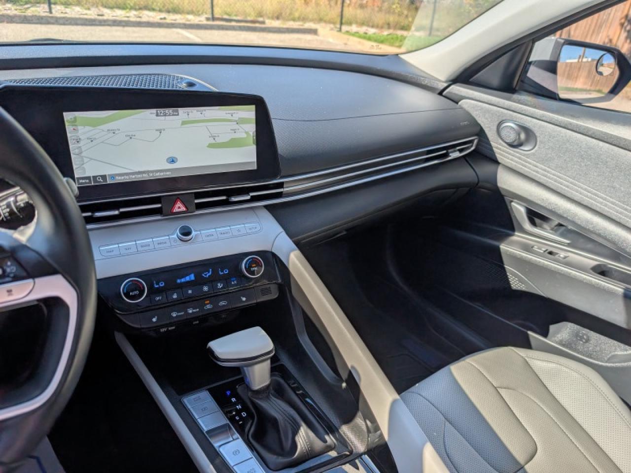 2022 Hyundai Elantra Ultimate  **SUNROOF - HTD SW** Photo