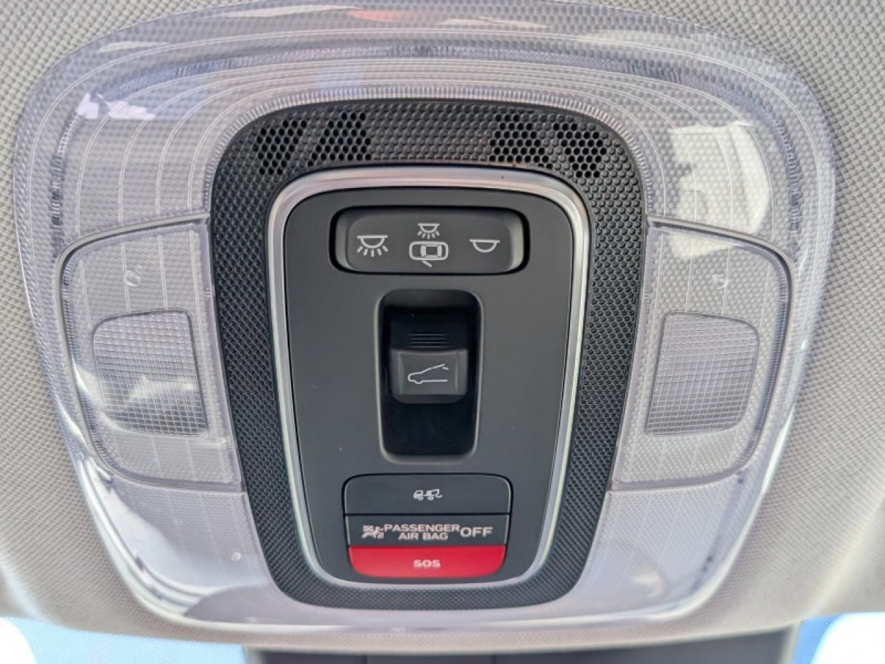 2022 Hyundai Elantra Ultimate  **SUNROOF - HTD SW** Photo