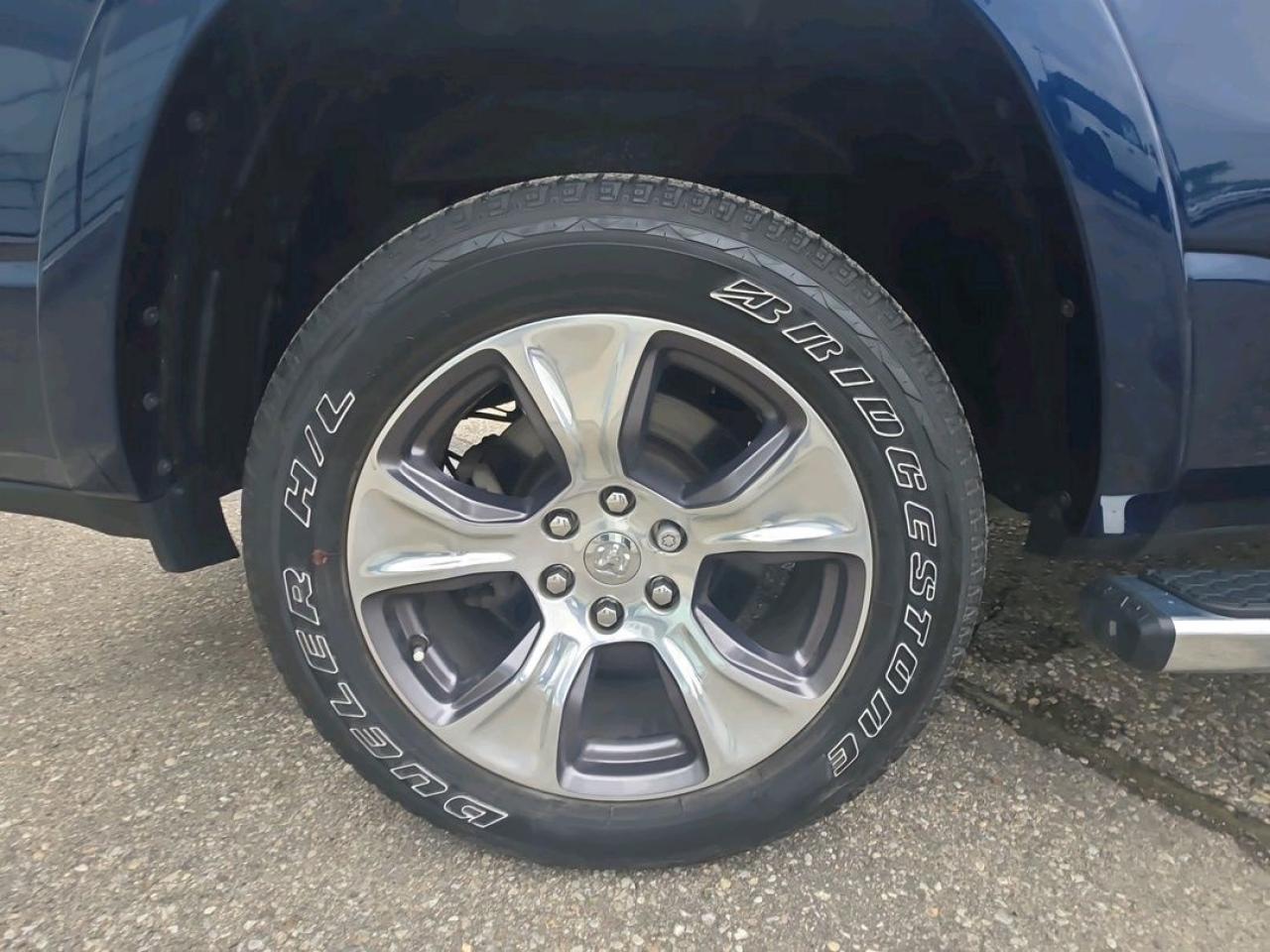 2022 RAM 1500 Laramie Photo4