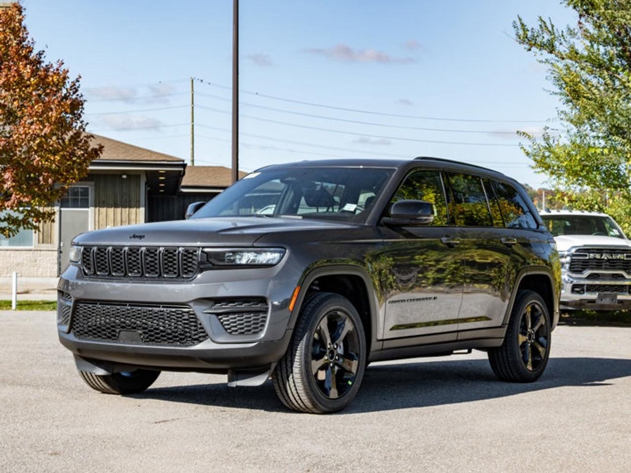 2025 Jeep Grand Cherokee Altitude Photo