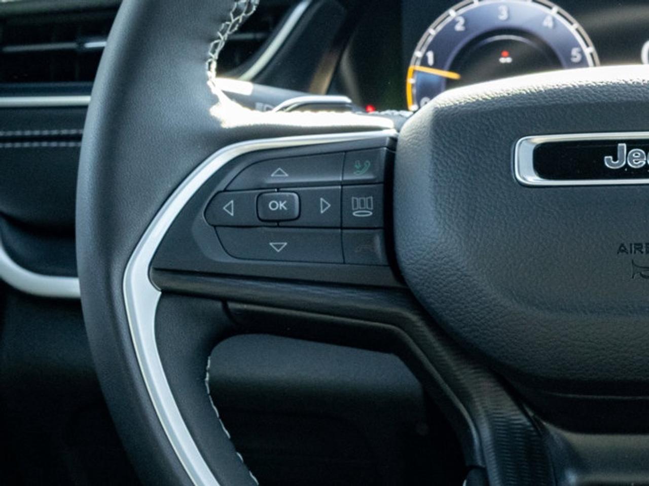 2025 Jeep Grand Cherokee Altitude Photo