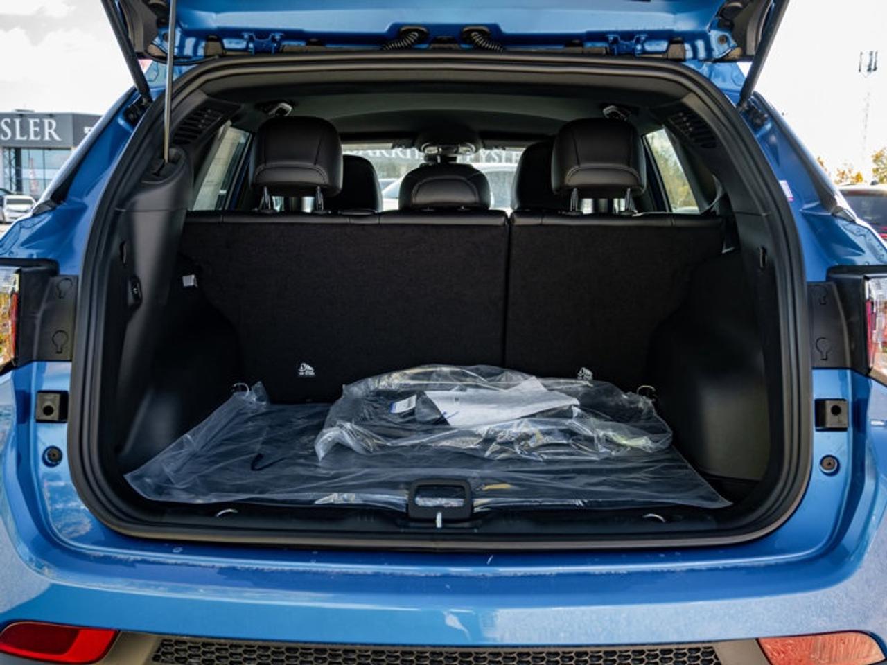 2026 Jeep Compass NORTH Photo