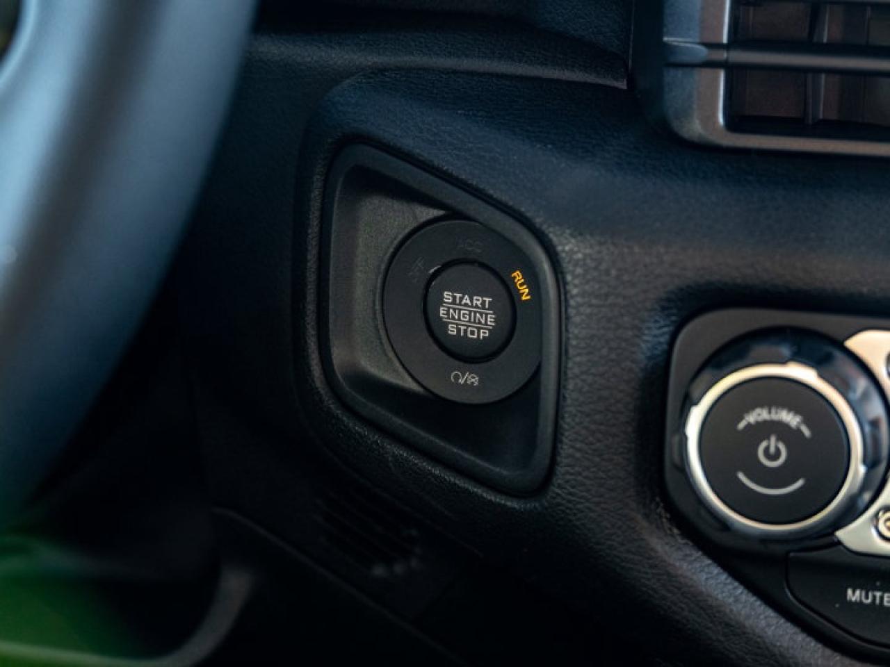 2026 Jeep Wrangler Sport S Photo