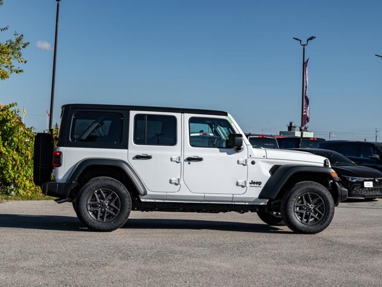 2026 Jeep Wrangler Sport S Photo