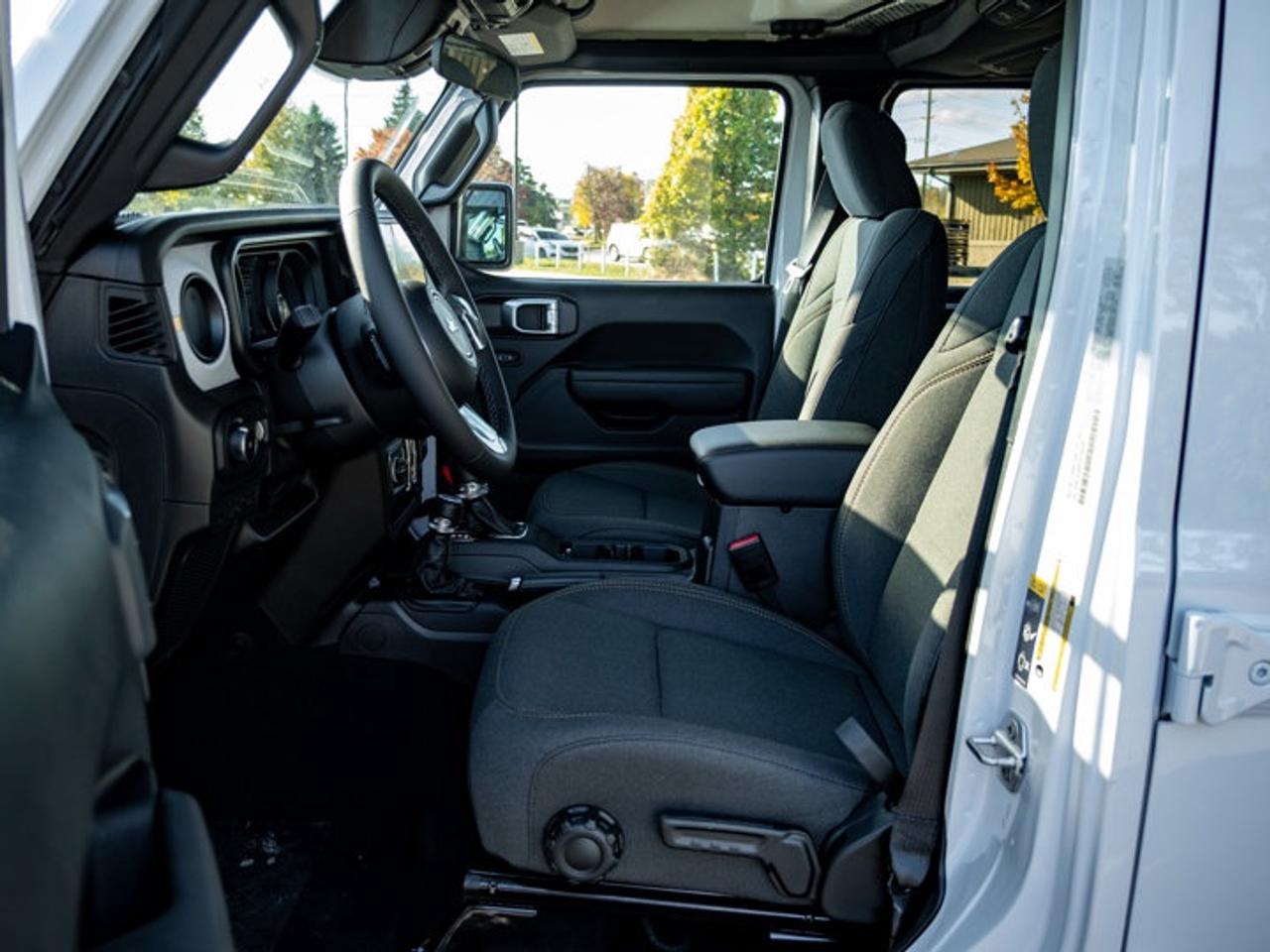 2026 Jeep Wrangler Sport S Photo