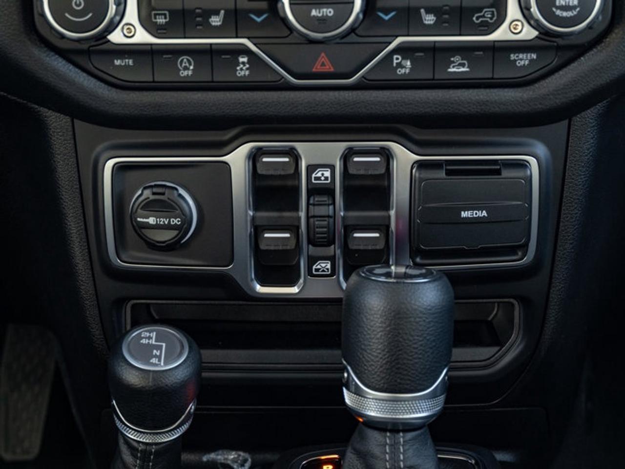 2026 Jeep Wrangler Sport S Photo