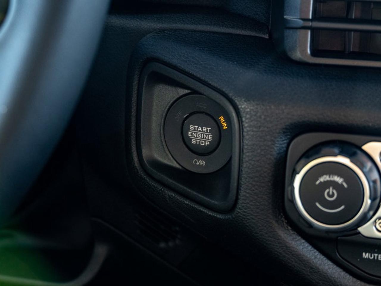 2026 Jeep Wrangler Sport S Photo