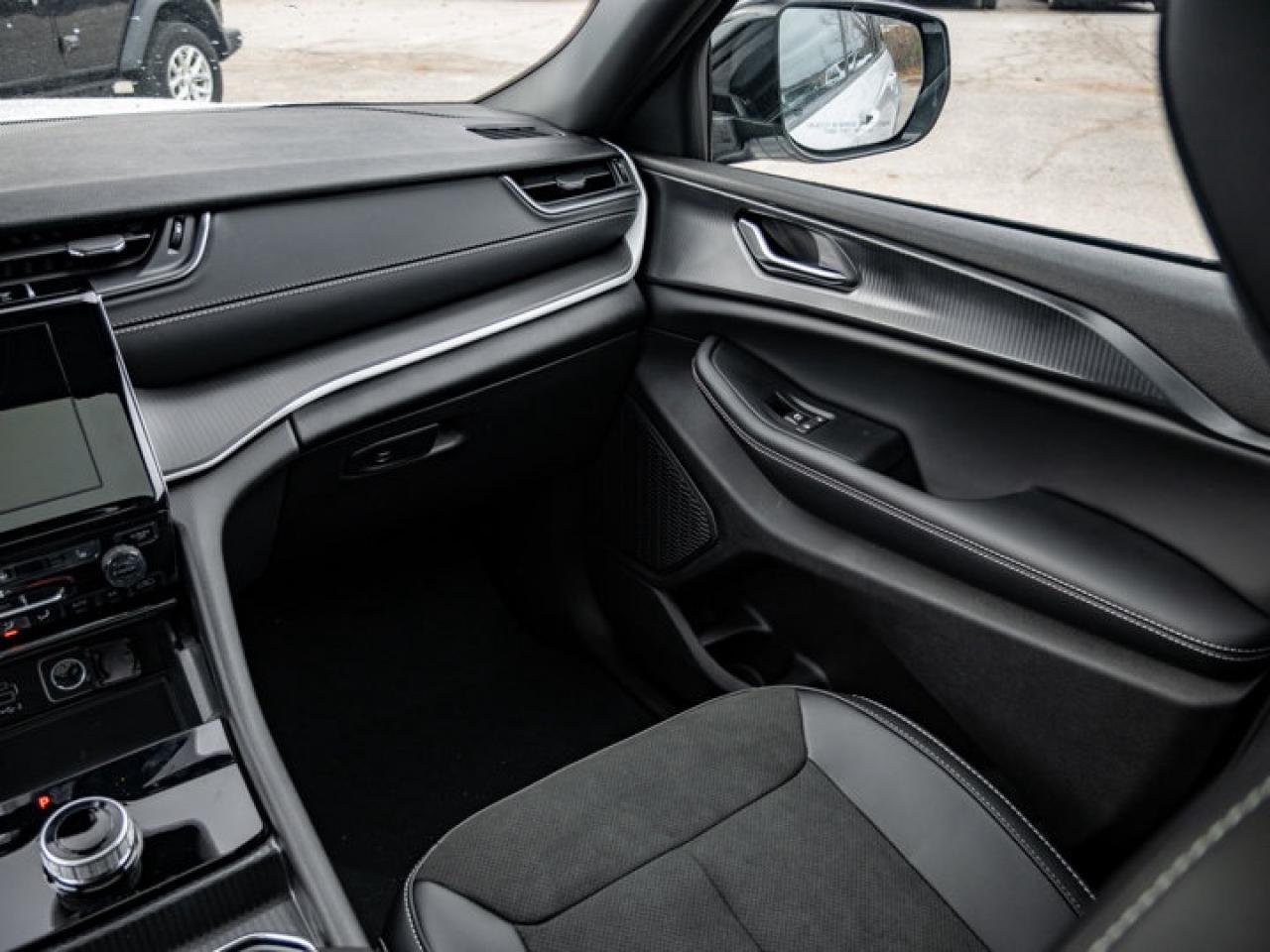 2025 Jeep Grand Cherokee Altitude Photo