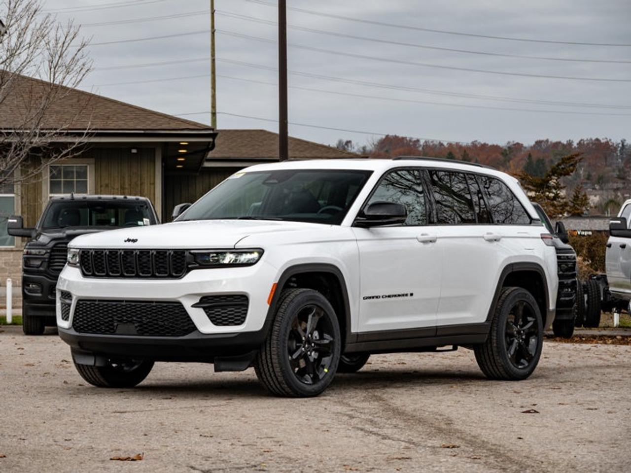 2025 Jeep Grand Cherokee Altitude Photo