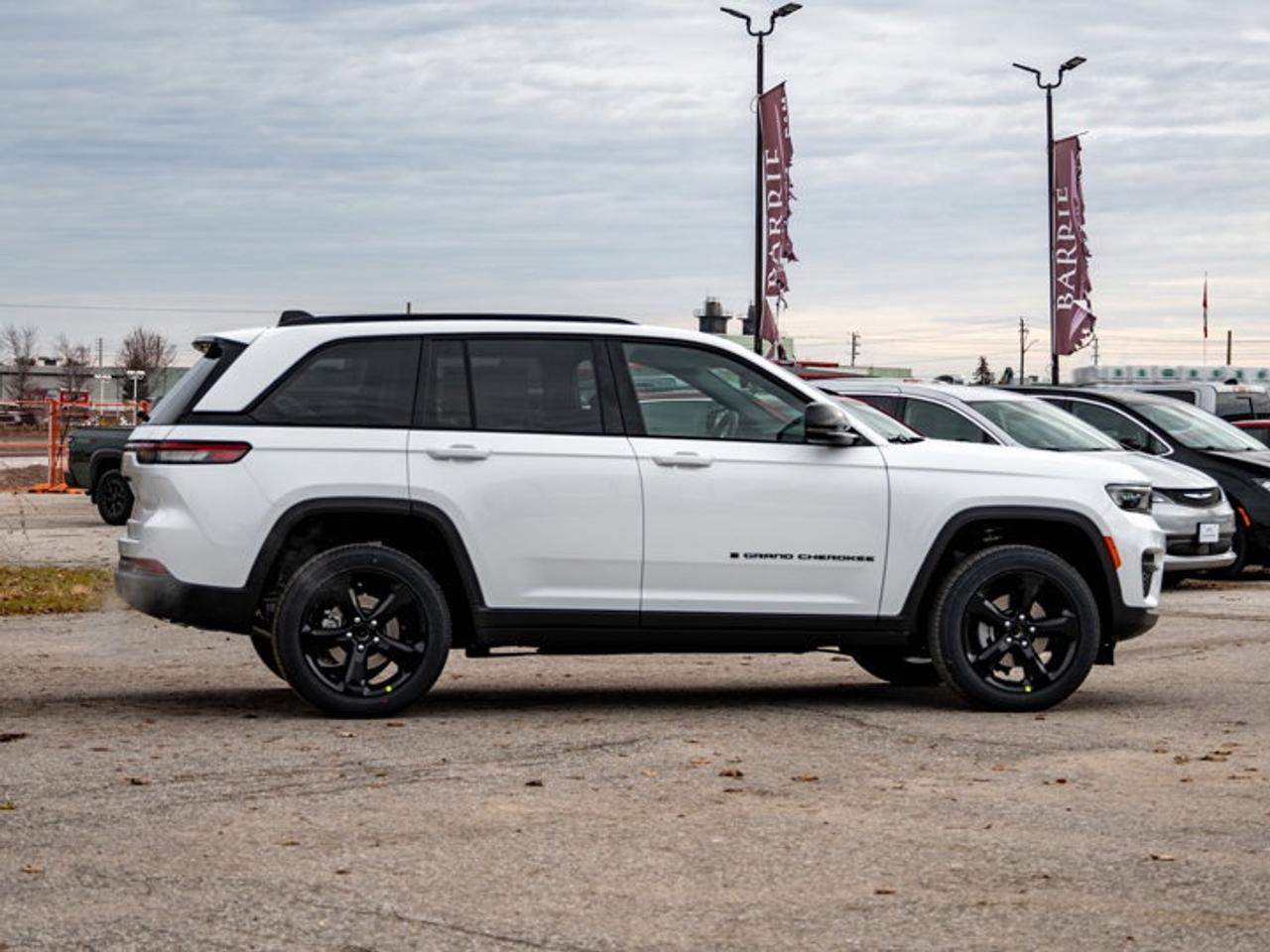2025 Jeep Grand Cherokee Altitude Photo
