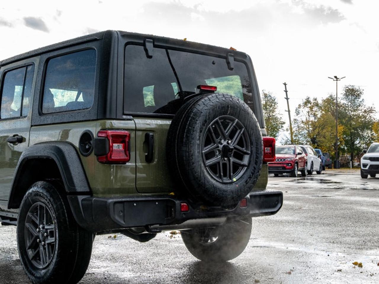 2026 Jeep Wrangler Sport S Photo