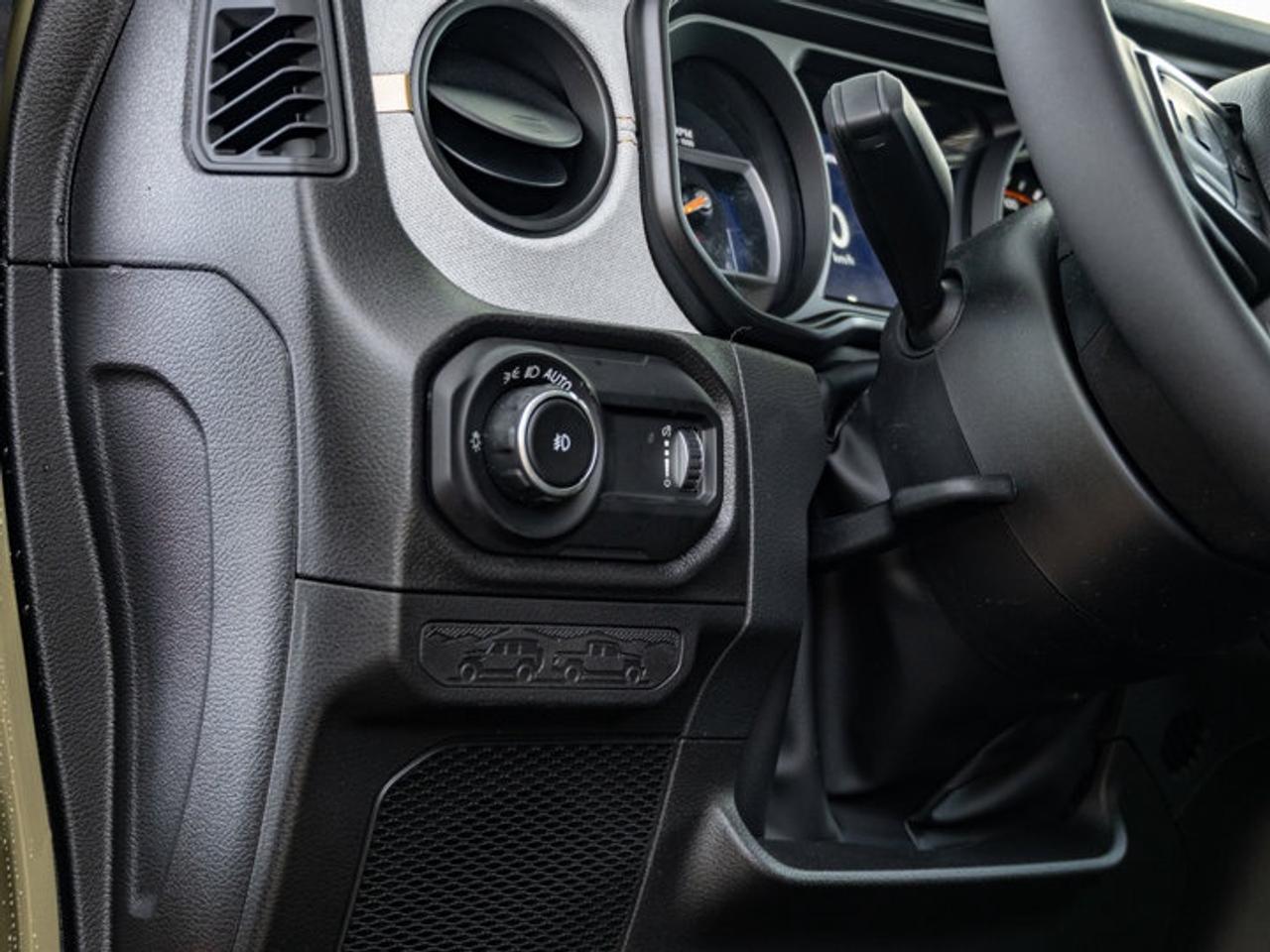 2026 Jeep Wrangler Sport S Photo