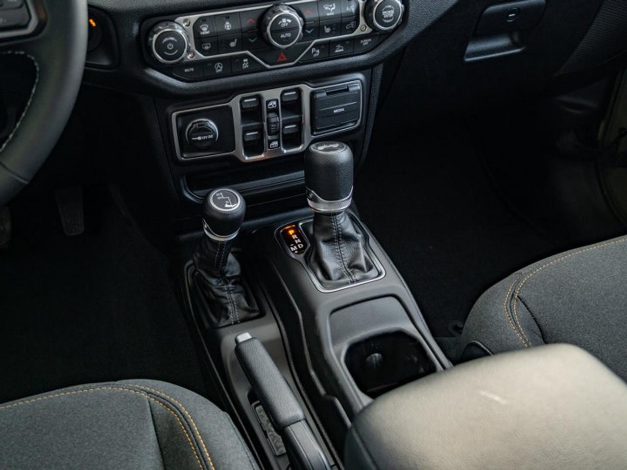 2026 Jeep Wrangler Sport S Photo