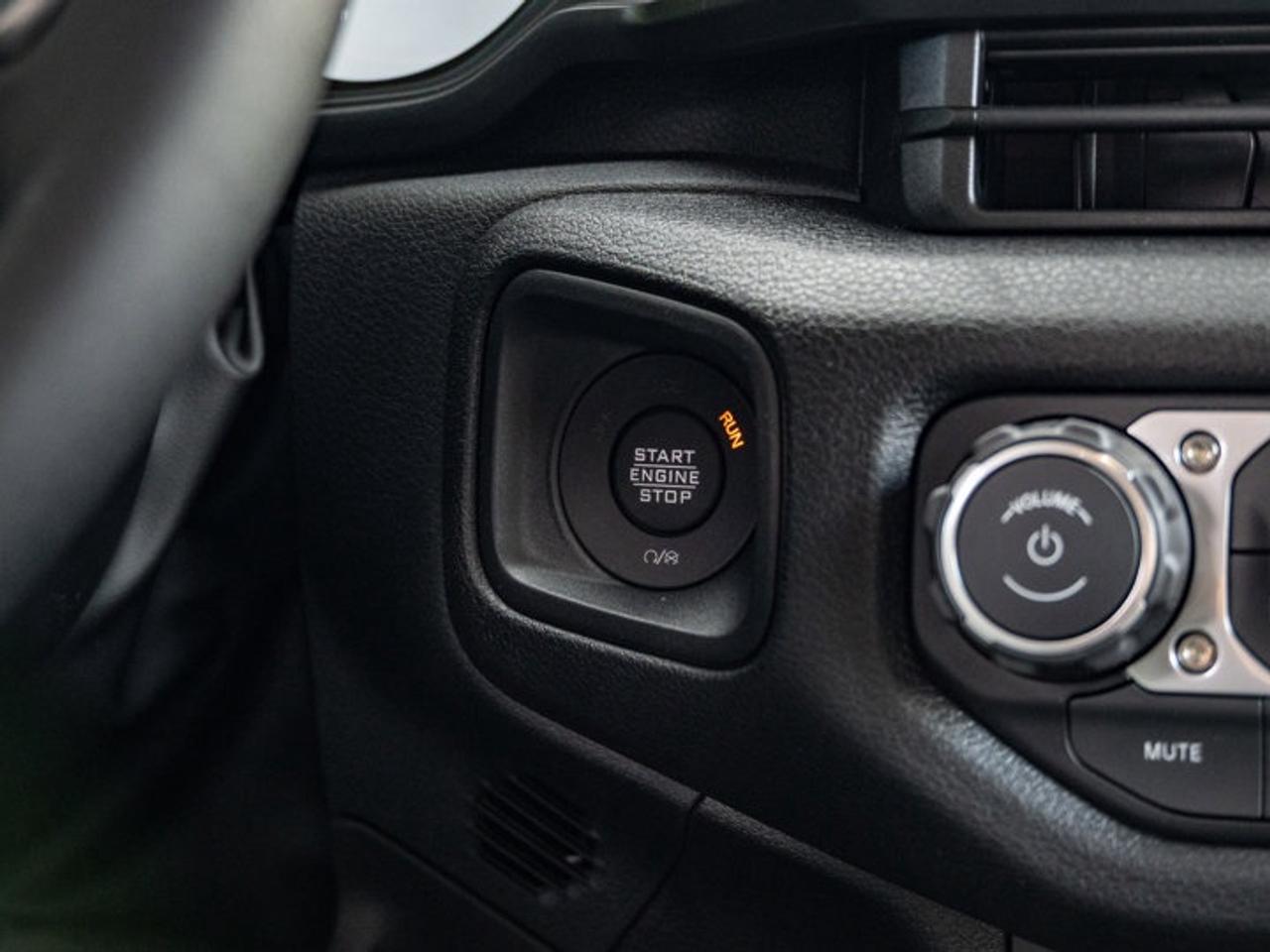 2026 Jeep Wrangler Sport S Photo