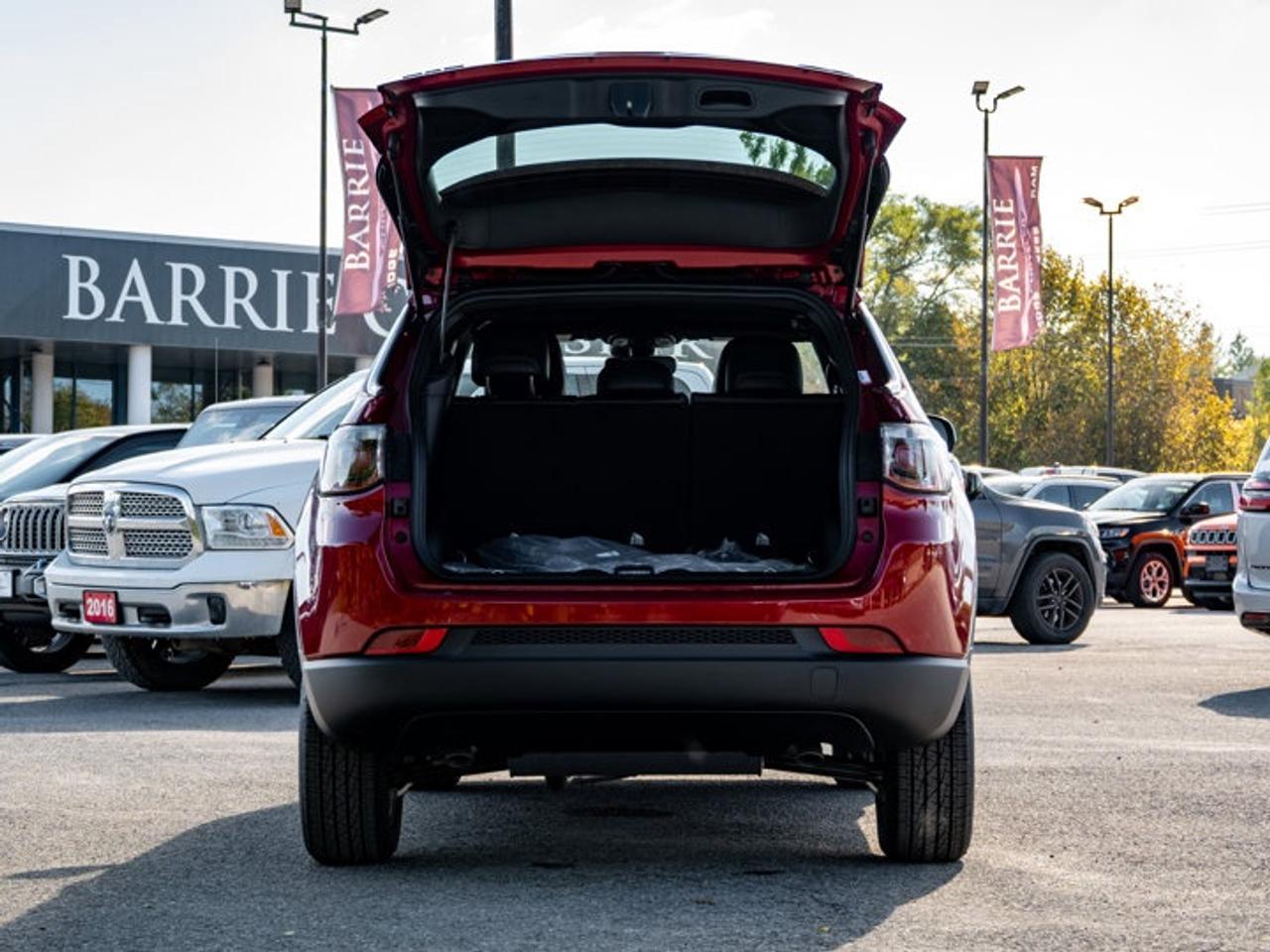 2026 Jeep Compass NORTH Photo