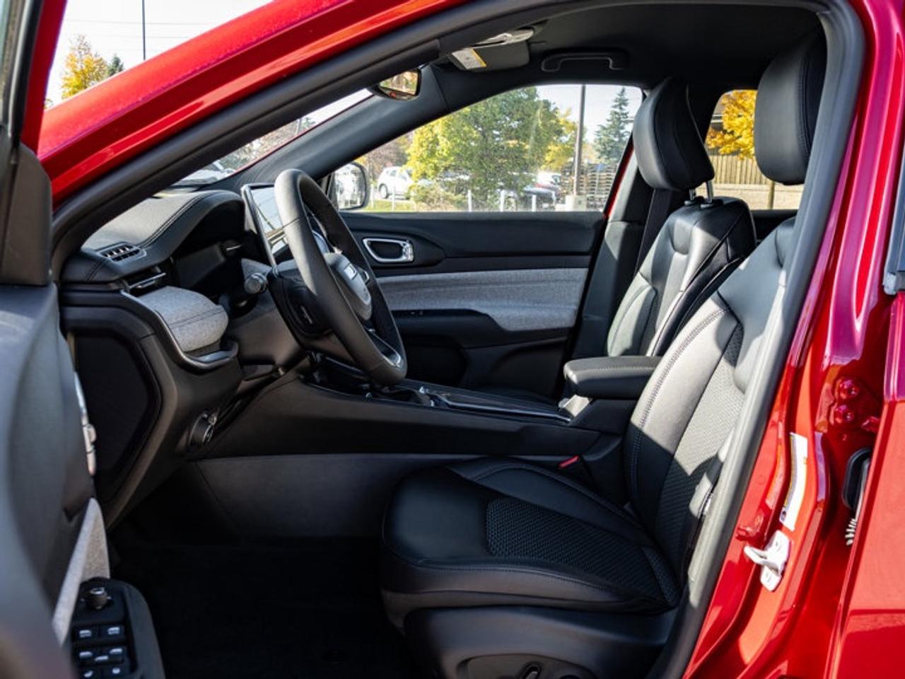 2026 Jeep Compass NORTH Photo