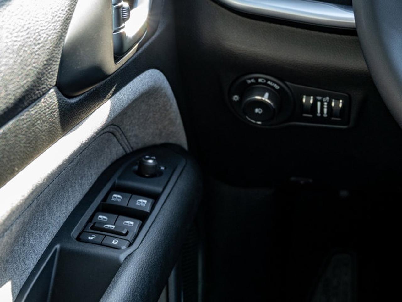 2026 Jeep Compass NORTH Photo