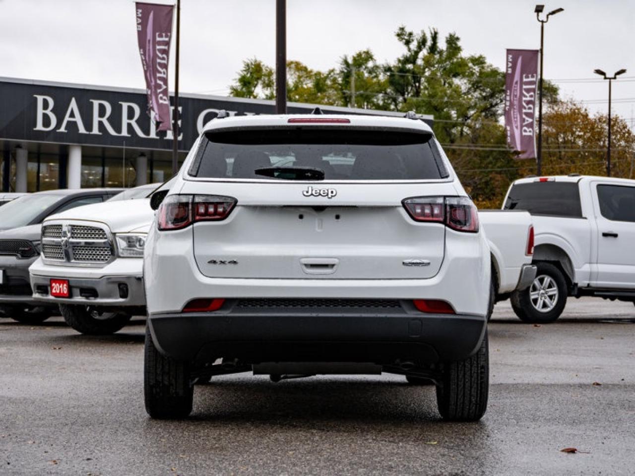 2026 Jeep Compass NORTH Photo4