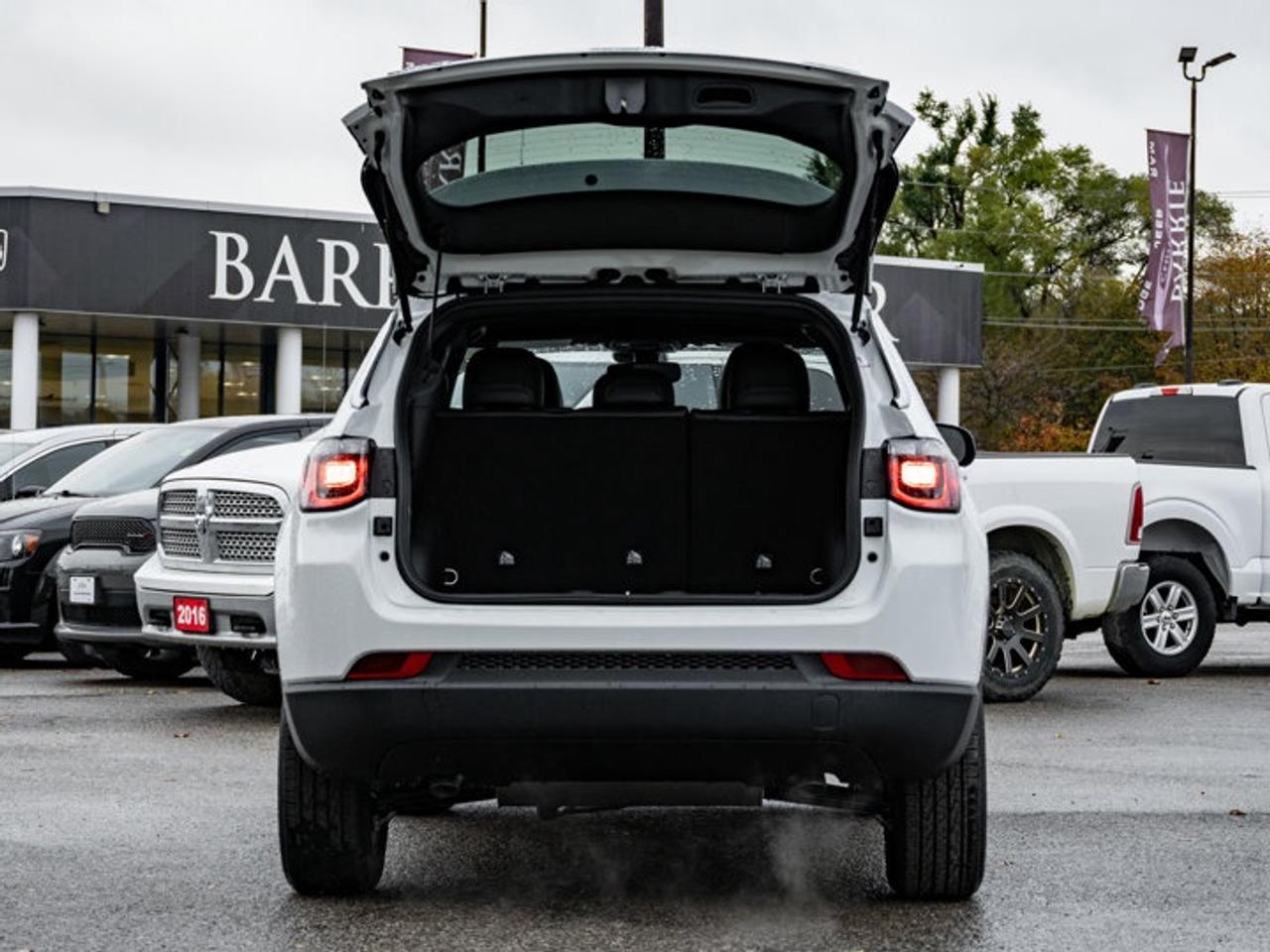2026 Jeep Compass NORTH Photo