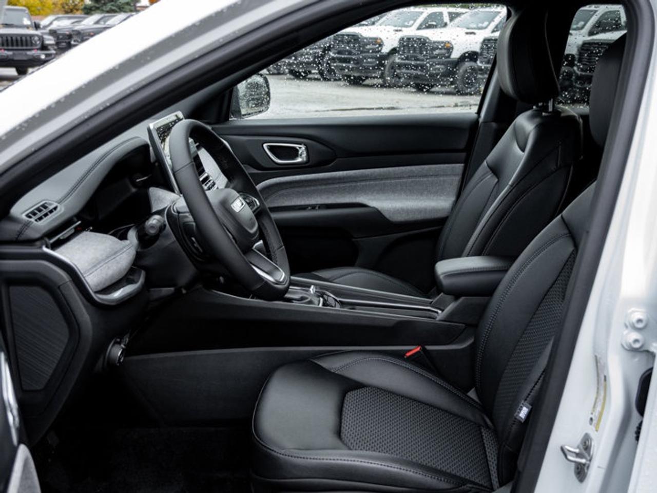 2026 Jeep Compass NORTH Photo