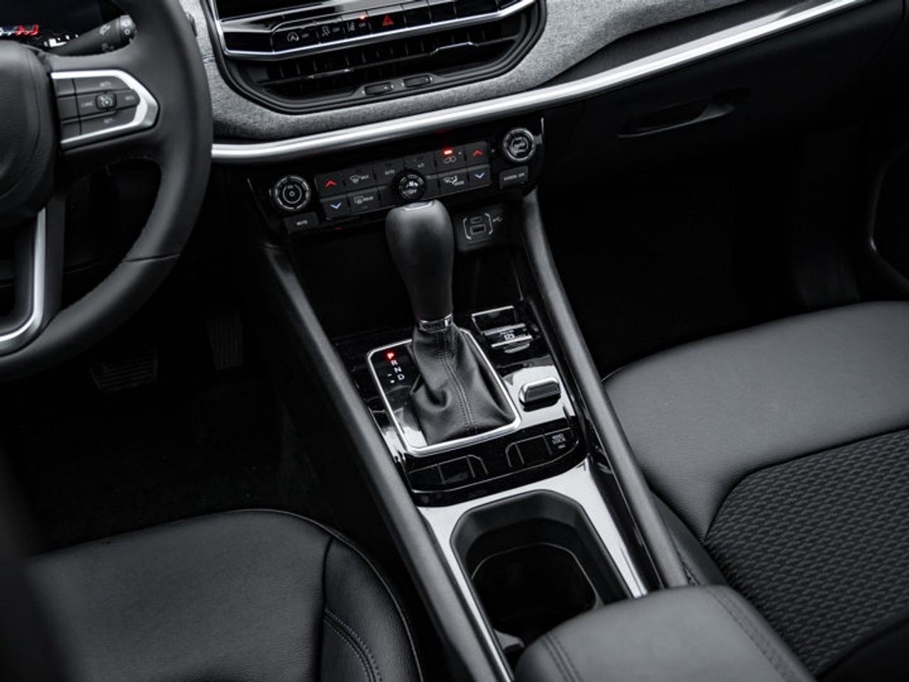 2026 Jeep Compass NORTH Photo