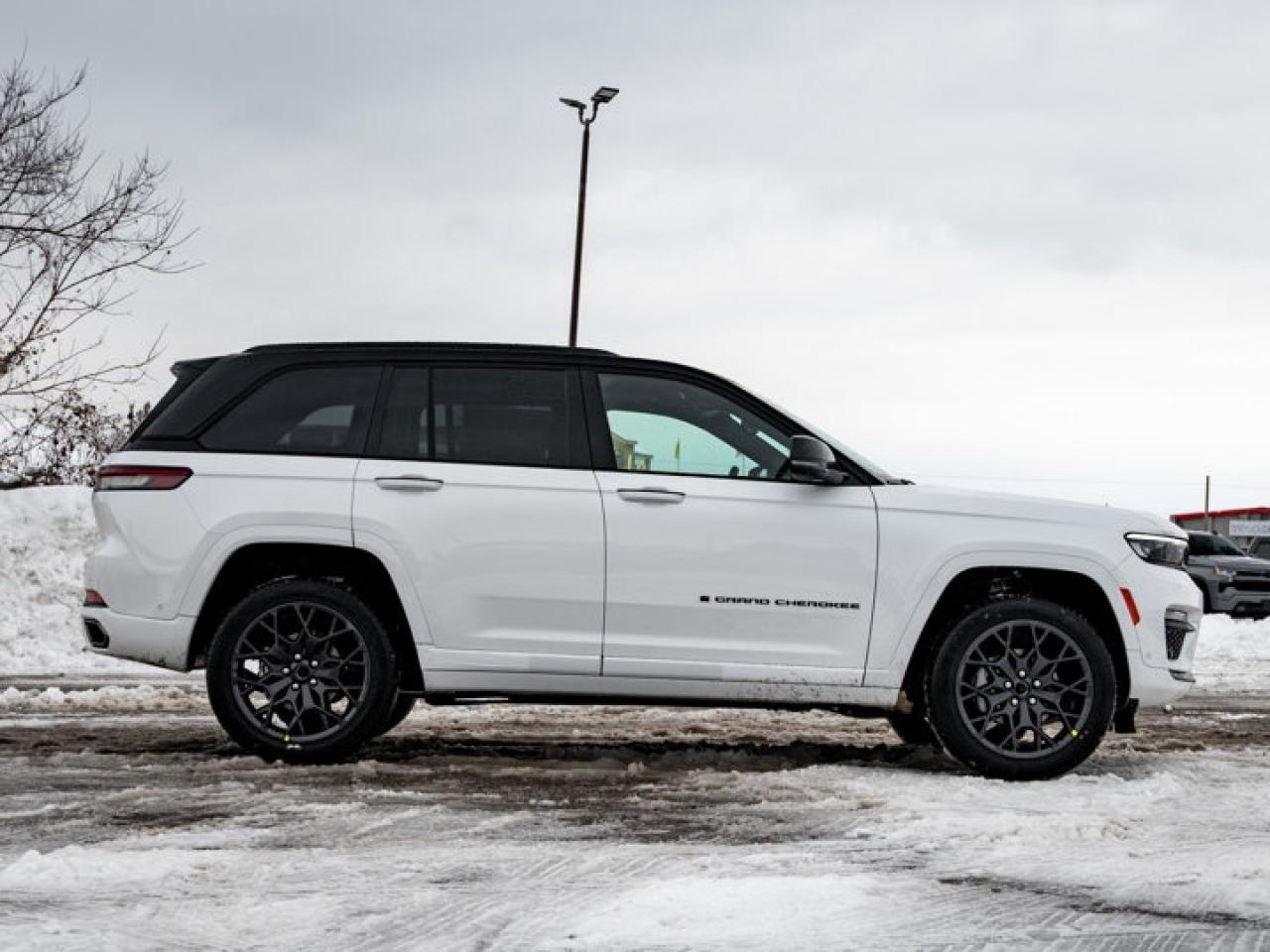 2025 Jeep Grand Cherokee Summit Reserve Photo