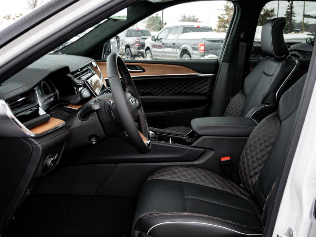 2025 Jeep Grand Cherokee Summit Reserve Photo