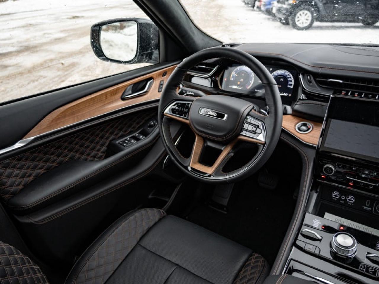 2025 Jeep Grand Cherokee Summit Reserve Photo