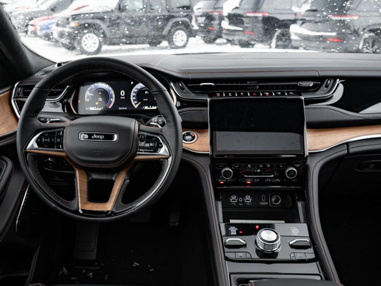 2025 Jeep Grand Cherokee Summit Reserve Photo