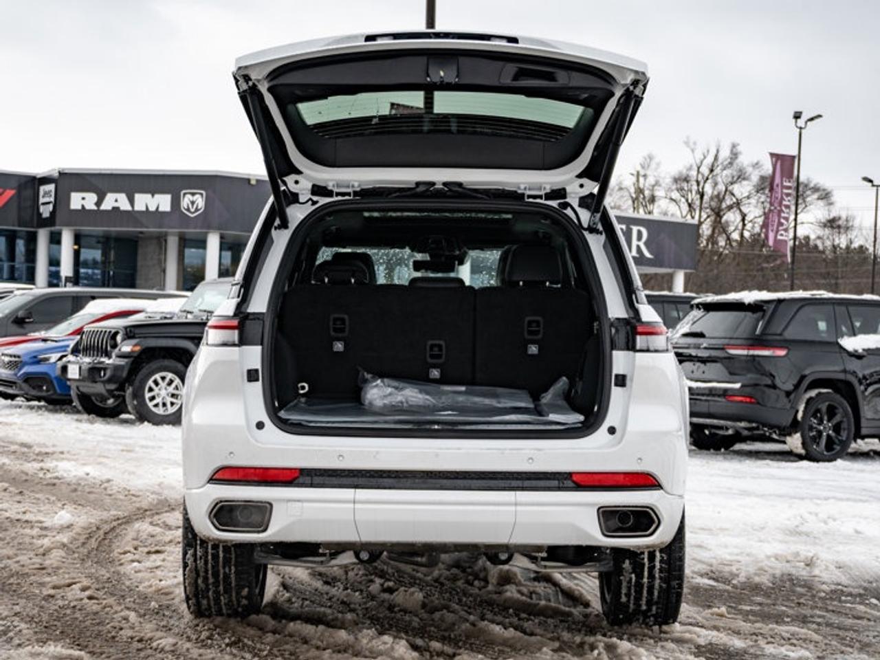 2025 Jeep Grand Cherokee Summit Reserve Photo