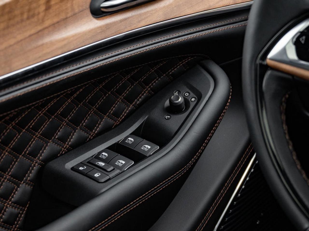 2025 Jeep Grand Cherokee Summit Reserve Photo