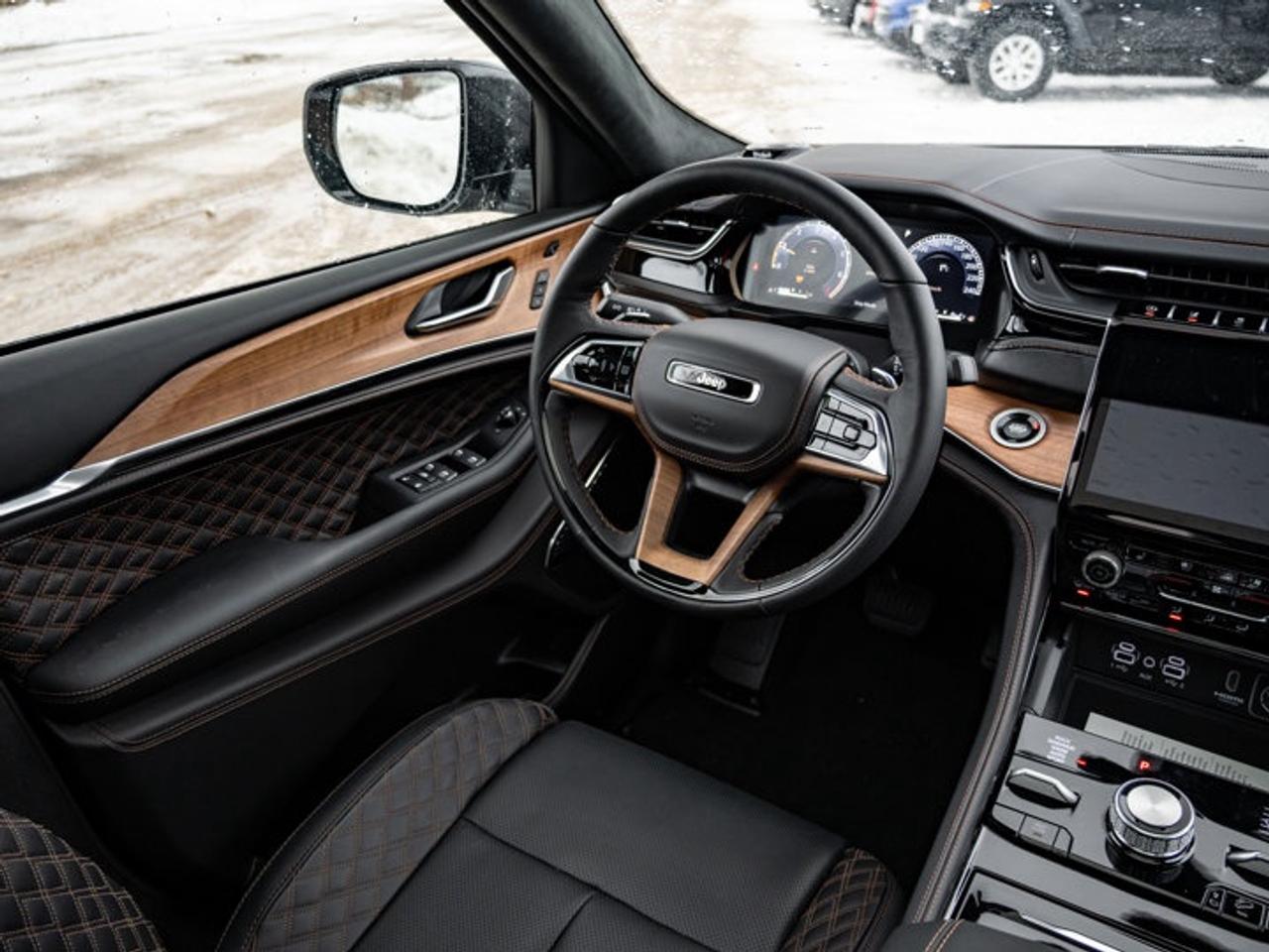 2025 Jeep Grand Cherokee Summit Reserve Photo