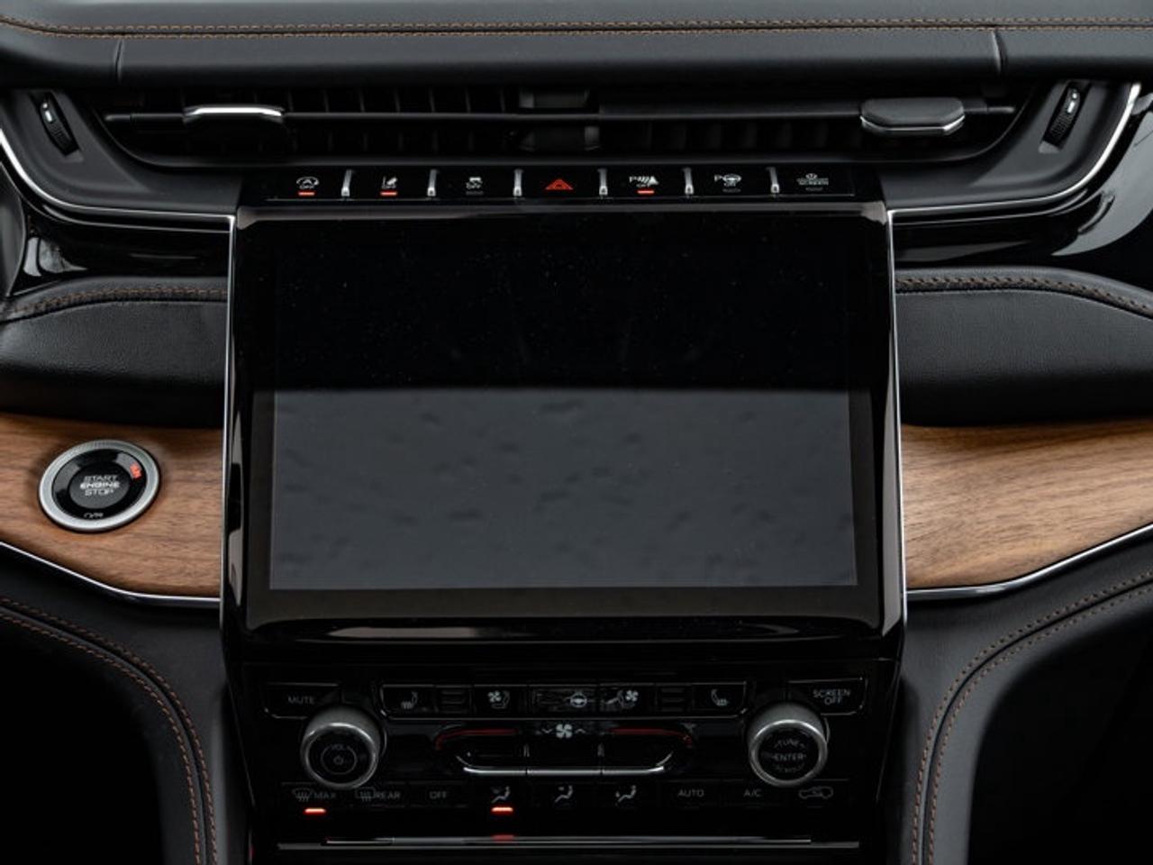 2025 Jeep Grand Cherokee Summit Reserve Photo