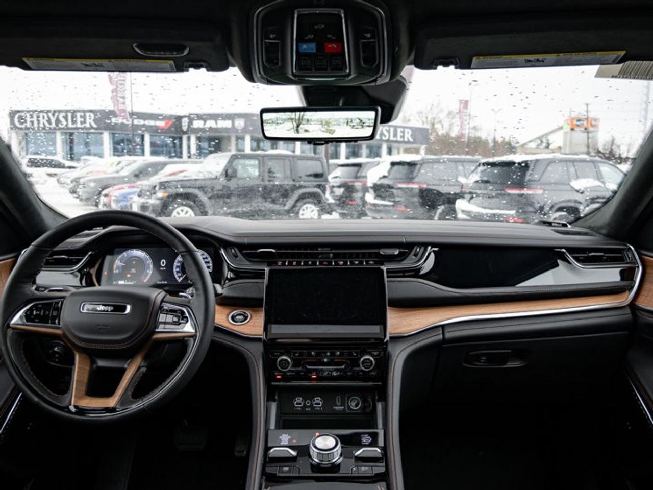 2025 Jeep Grand Cherokee Summit Reserve Photo