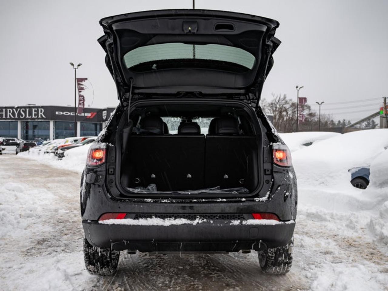 2026 Jeep Compass NORTH Photo
