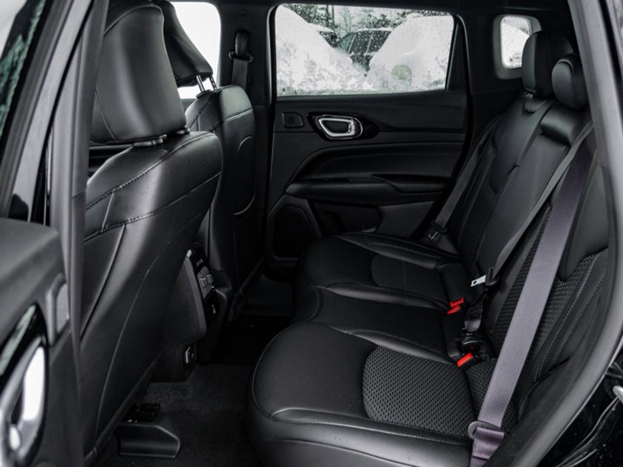 2026 Jeep Compass NORTH Photo