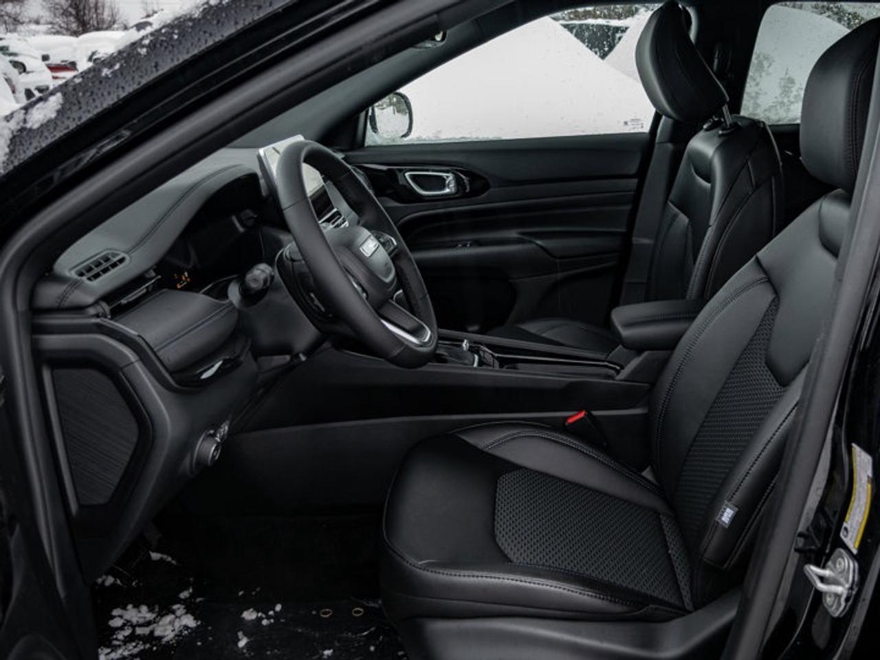 2026 Jeep Compass NORTH Photo